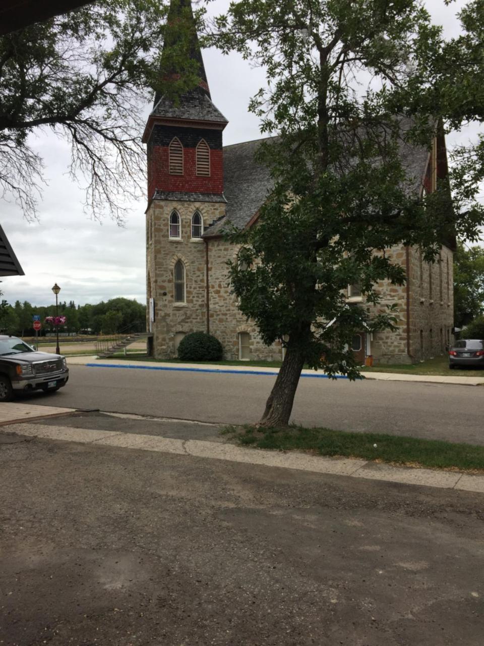 The Home Hotel Boissevain Exterior photo
