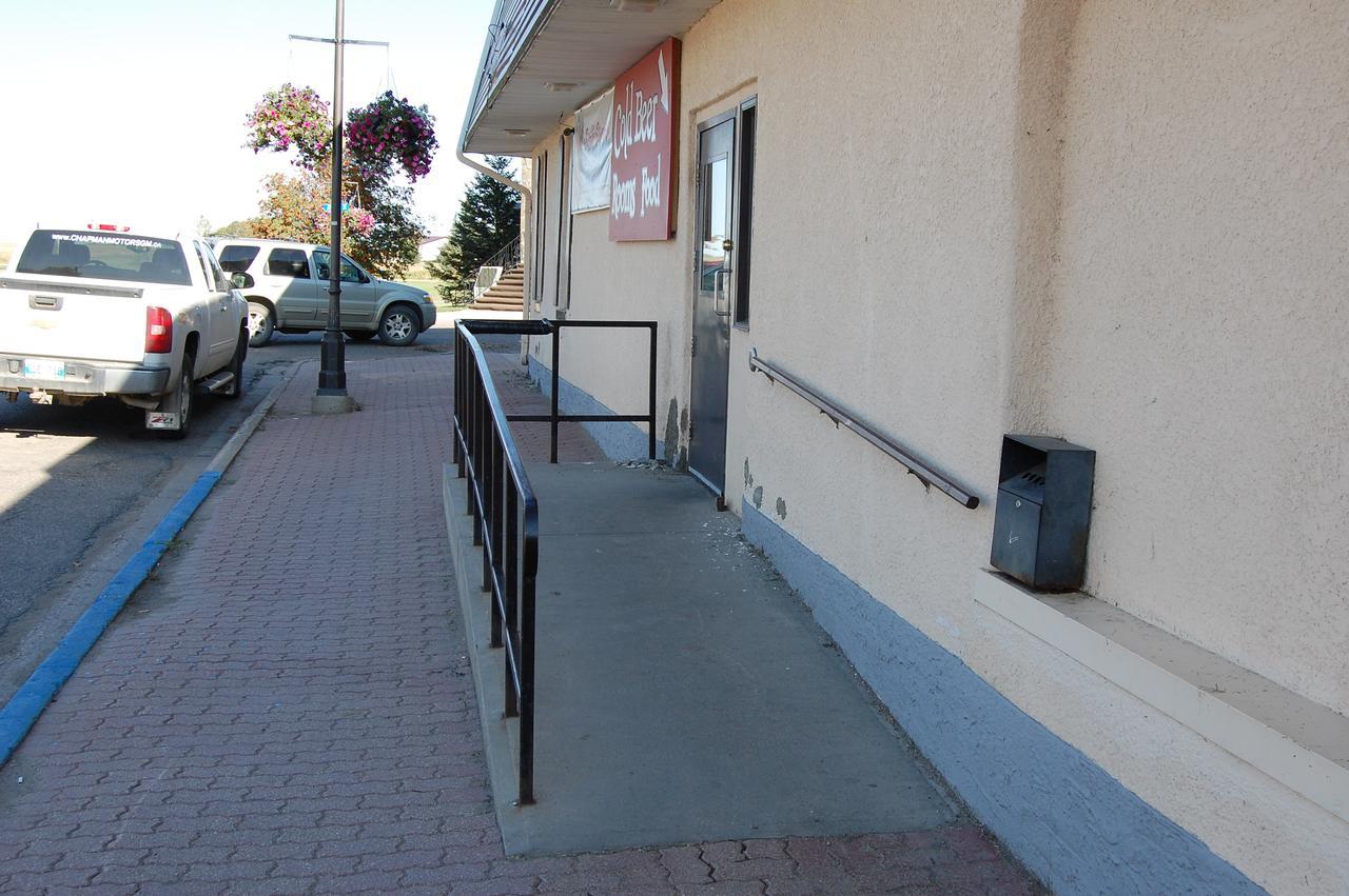 The Home Hotel Boissevain Exterior photo